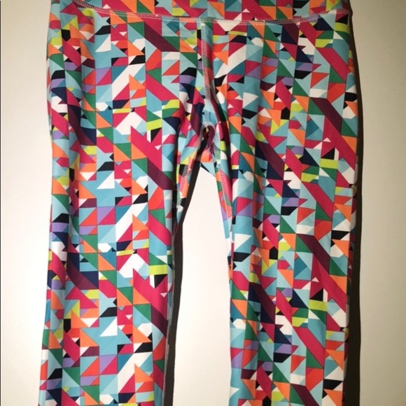 Fabletics multi colored geometric capris. XXS - Picture 7 of 10